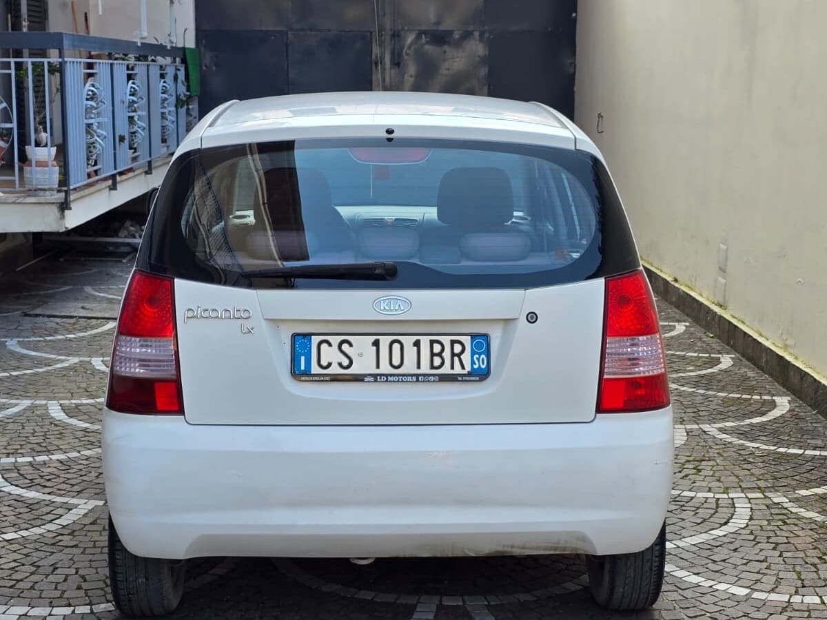 KIA Picanto 1ªs.(04/08) 4