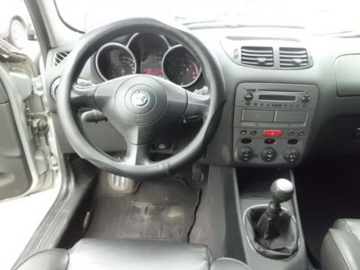 ALFA ROMEO 147 12