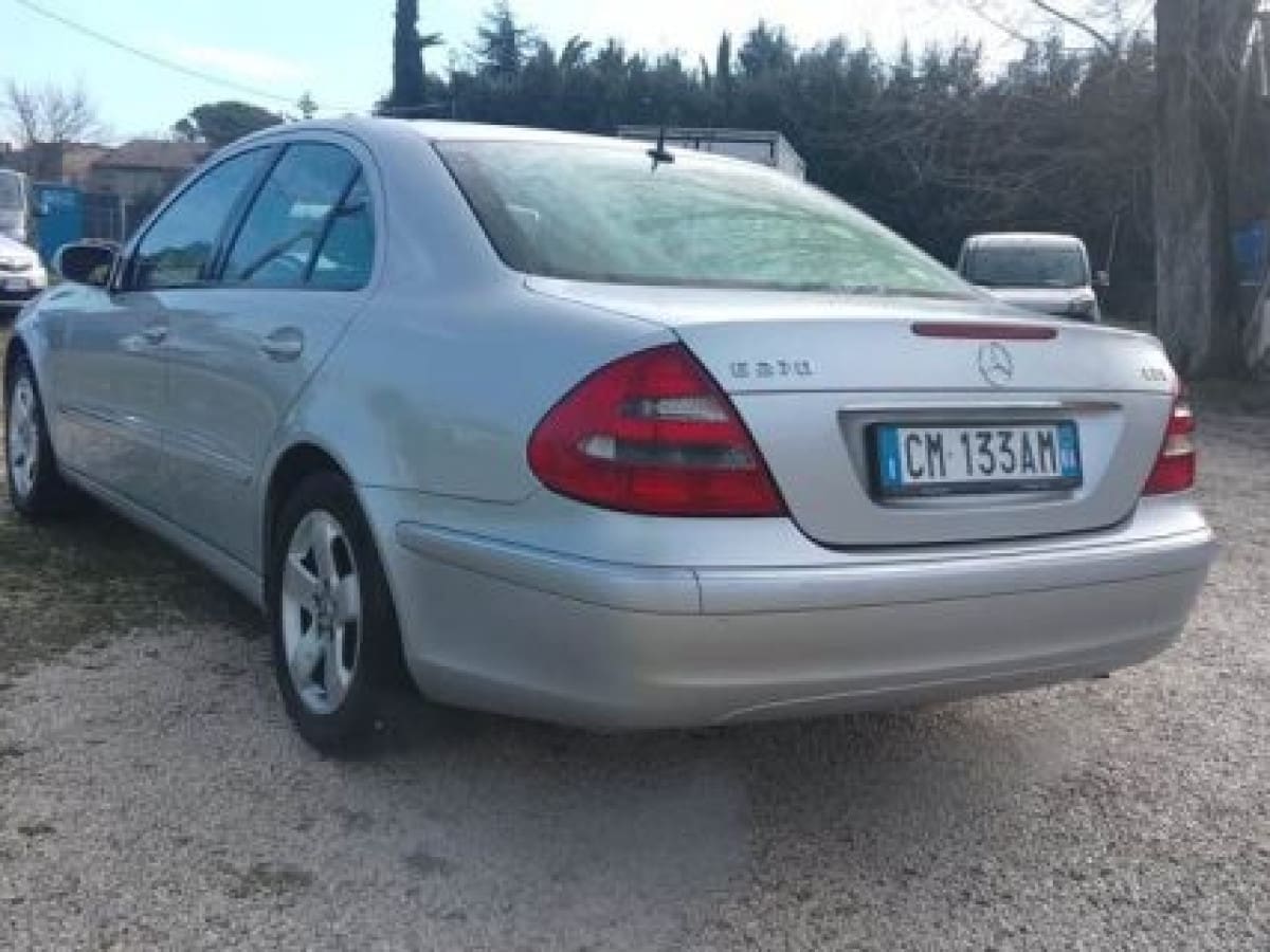 MERCEDES E 270 8