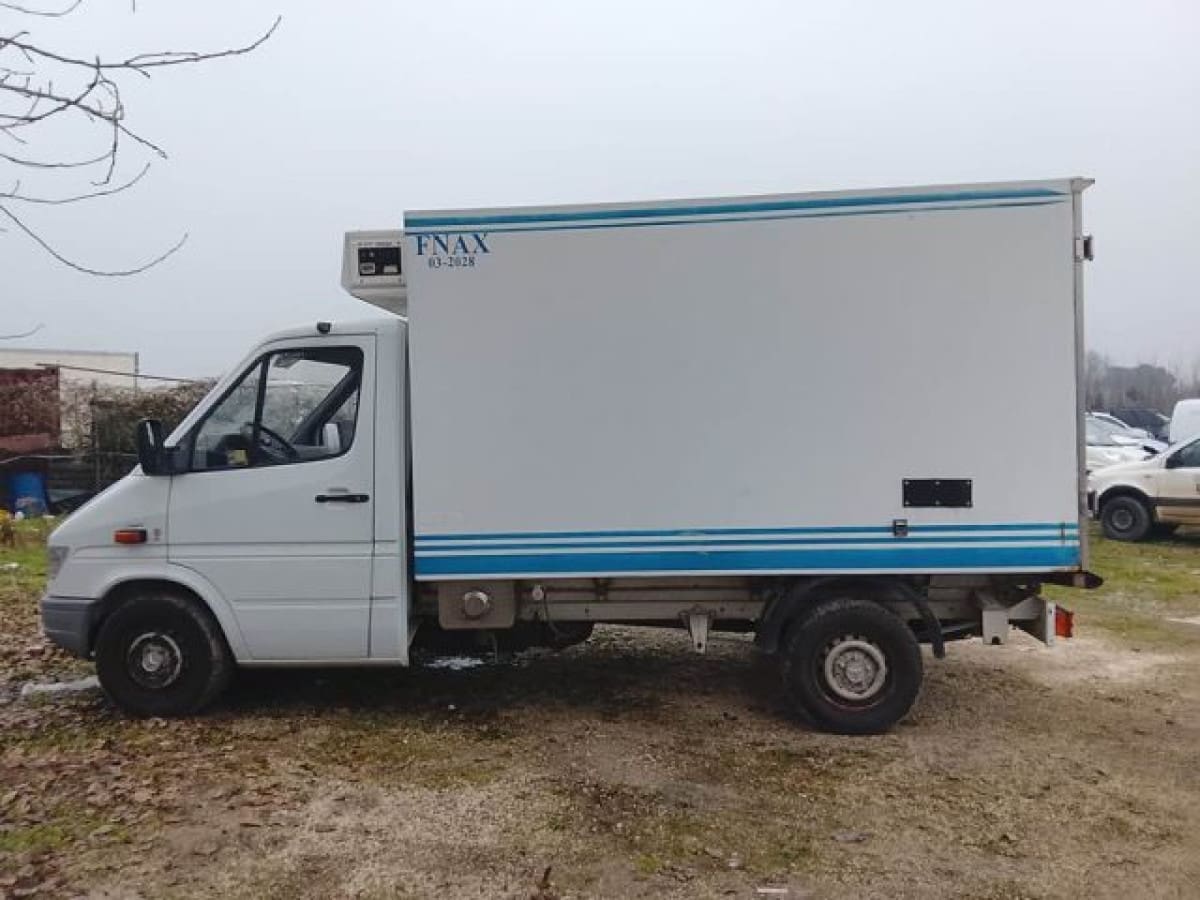 MERCEDES Serie 200-320(*124) 5