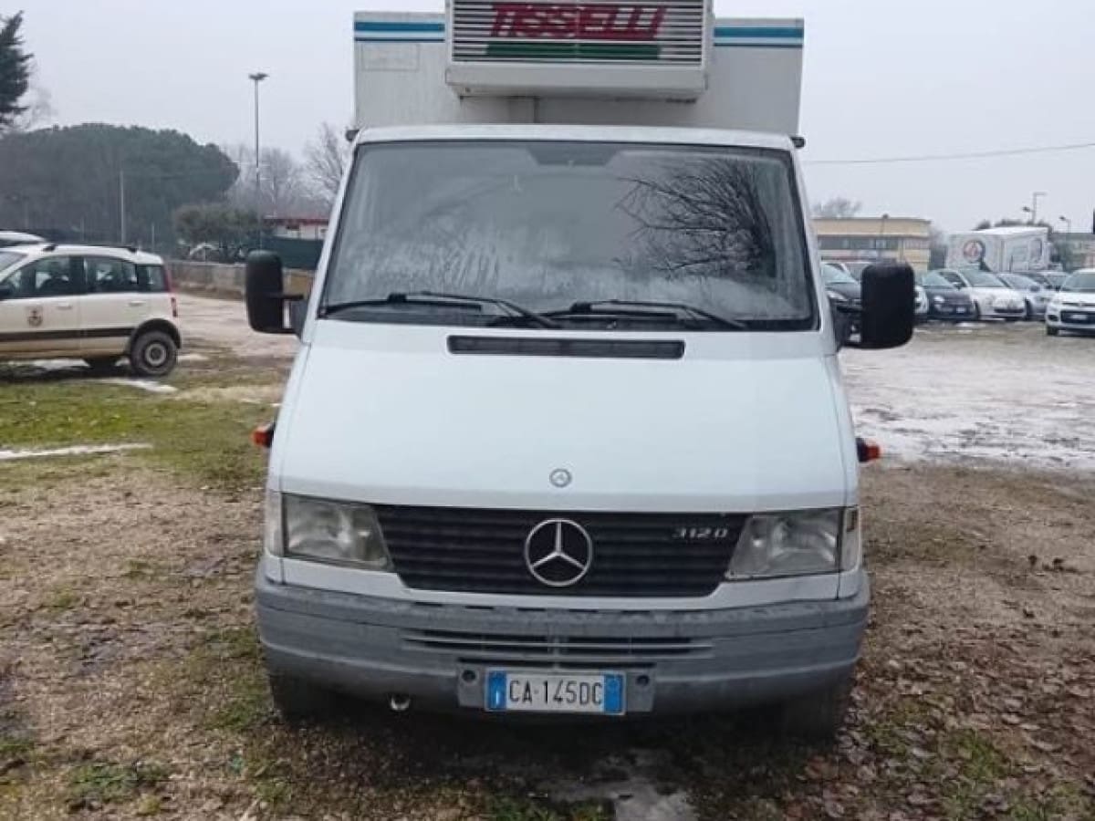 MERCEDES Serie 200-320(*124) 7