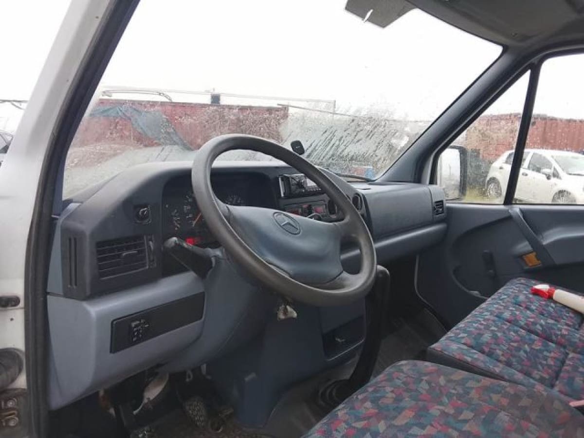 MERCEDES Serie 200-320(*124) 11