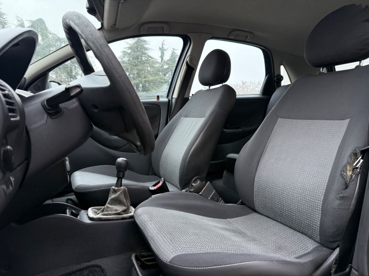 OPEL Corsa 3ª serie 11