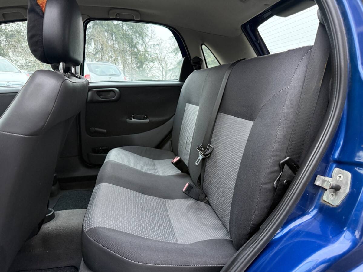 OPEL Corsa 3ª serie 12