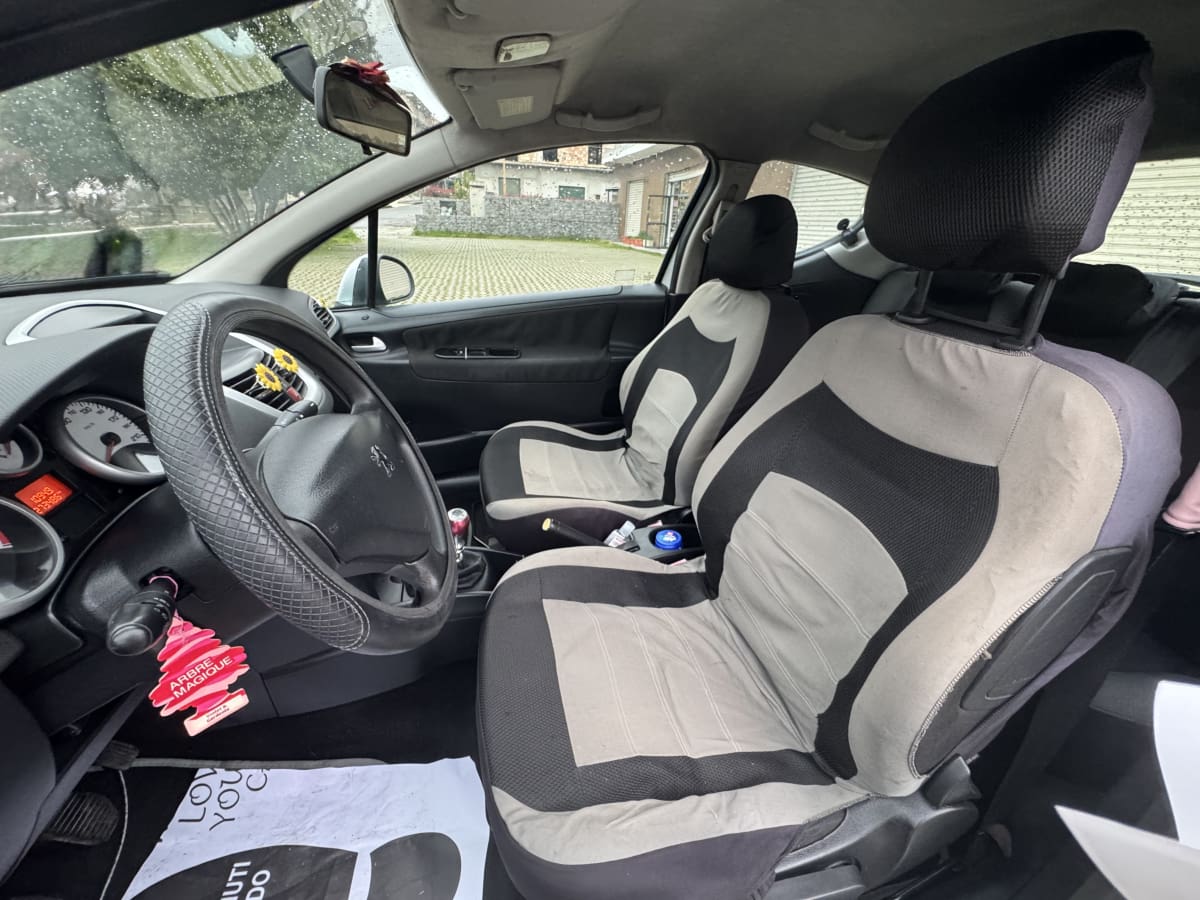 PEUGEOT 207 8