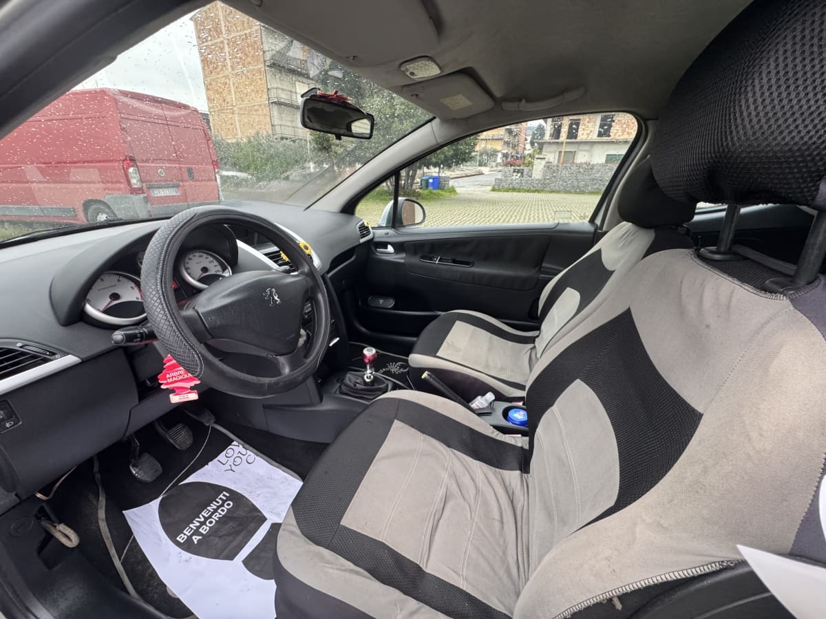 PEUGEOT 207 7