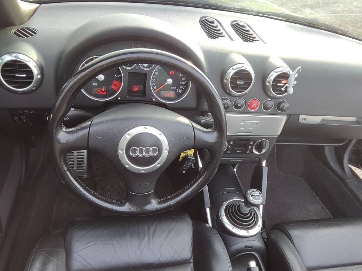 AUDI TT 1ª serie 11