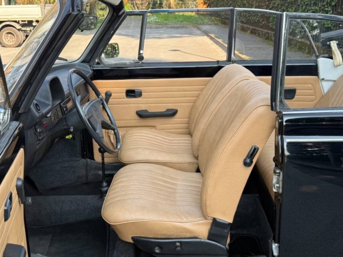 VOLKSWAGEN Maggiolone 11