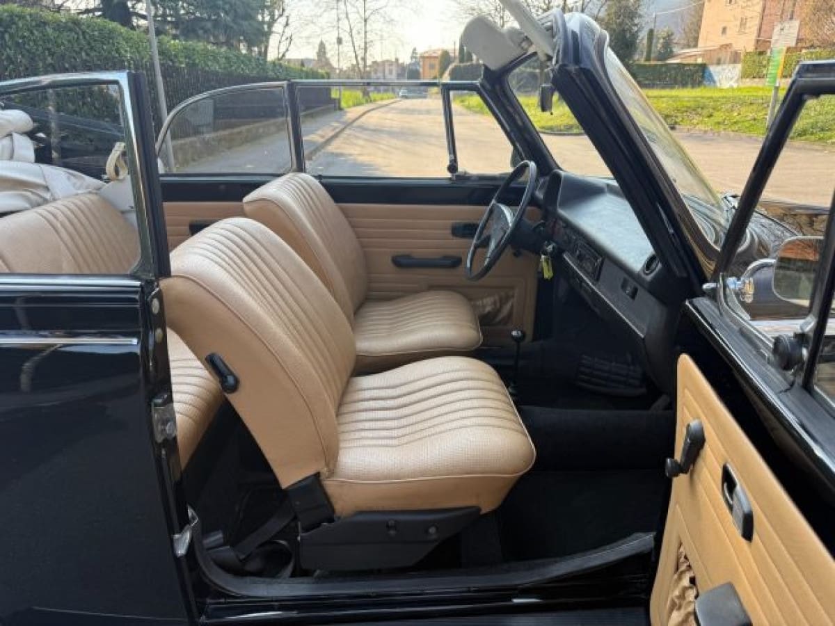 VOLKSWAGEN Maggiolone 12