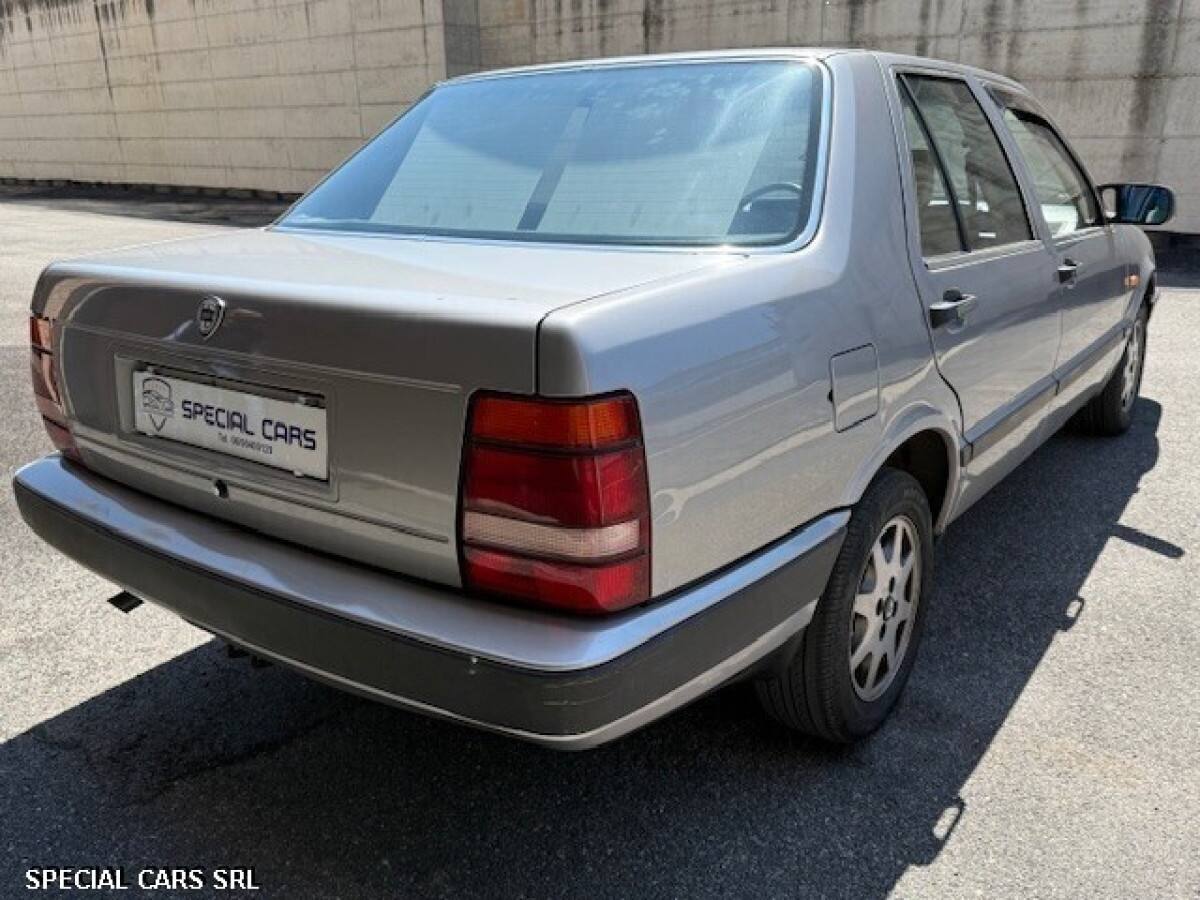 LANCIA Thema 11