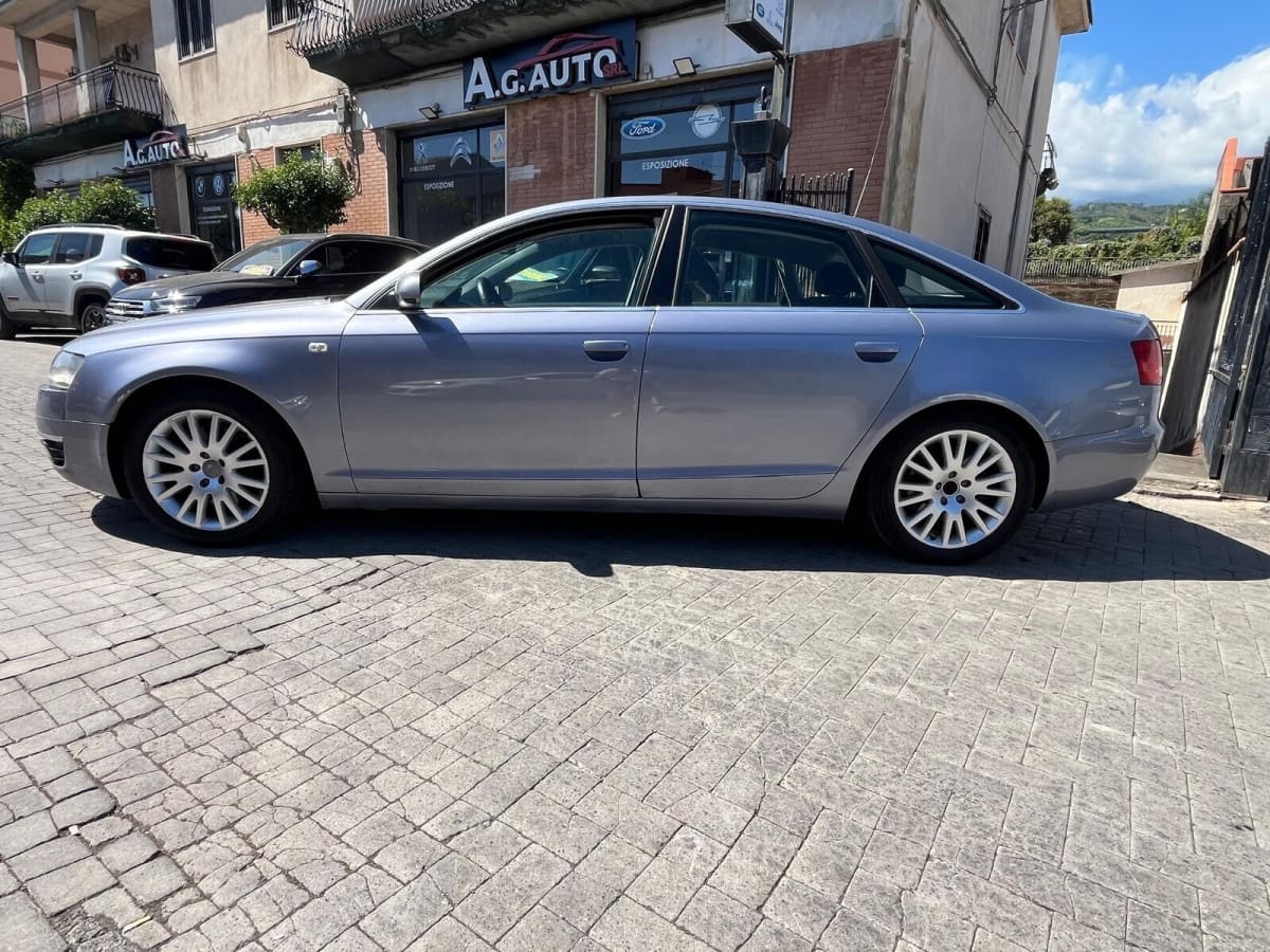 AUDI A6 3ª serie 24