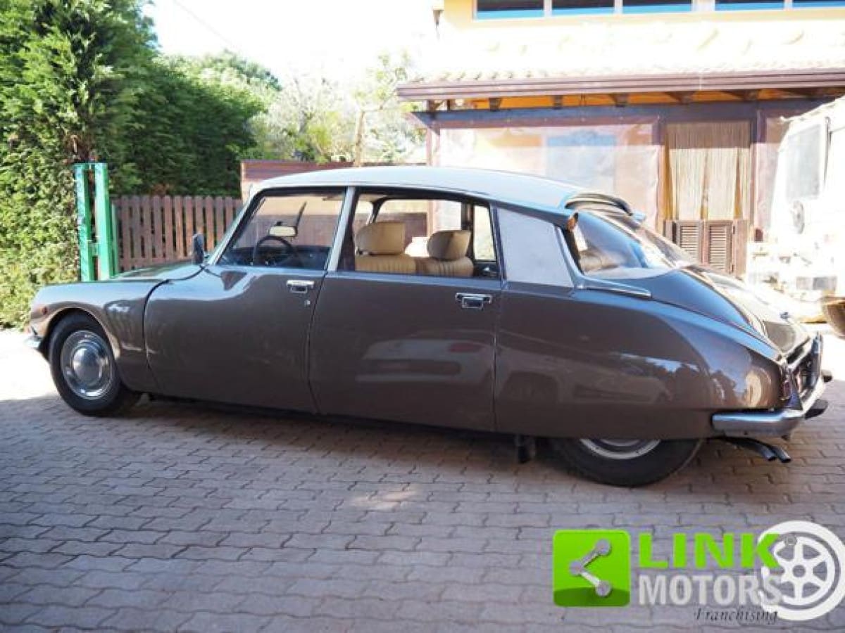 CITROEN DS 15