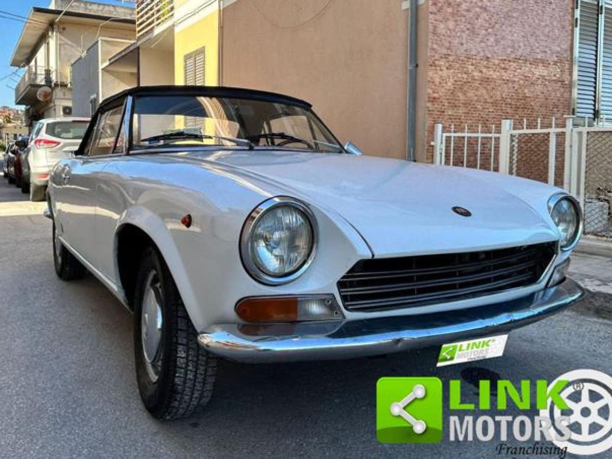 FIAT 124 spider 8