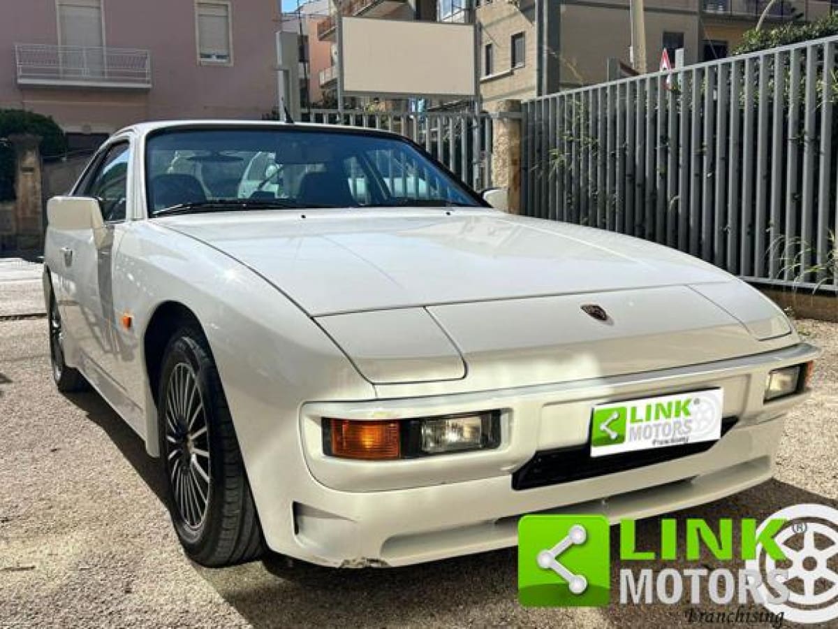 PORSCHE 924/944 9