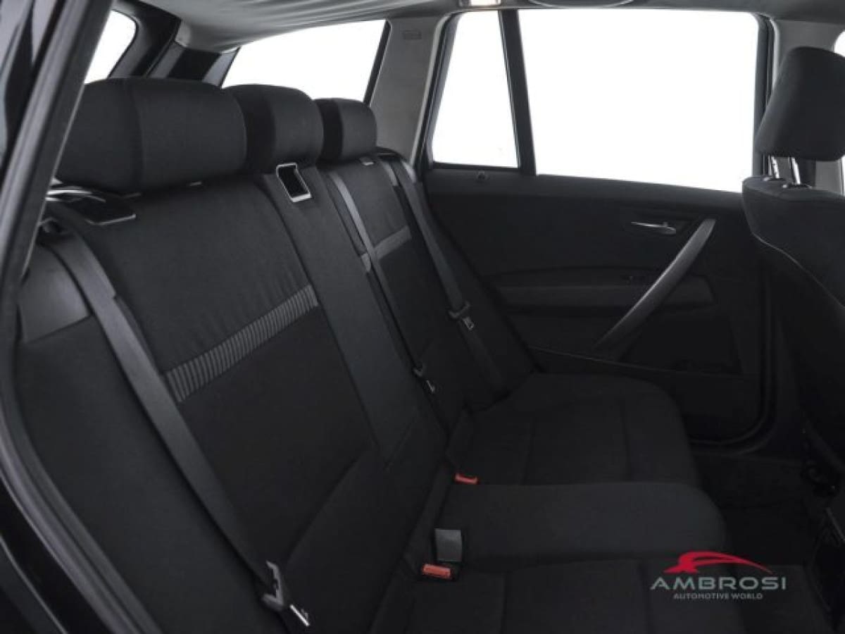 BMW X3            (E83) 3