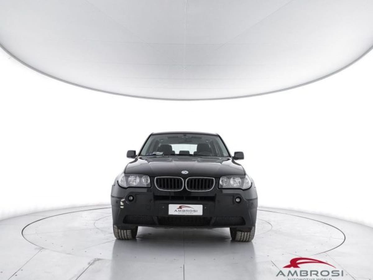 BMW X3            (E83) 10