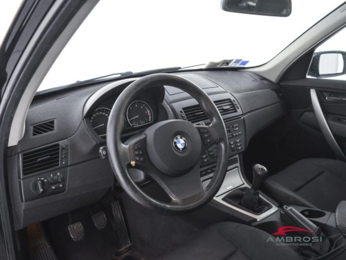 BMW X3            (E83) 13