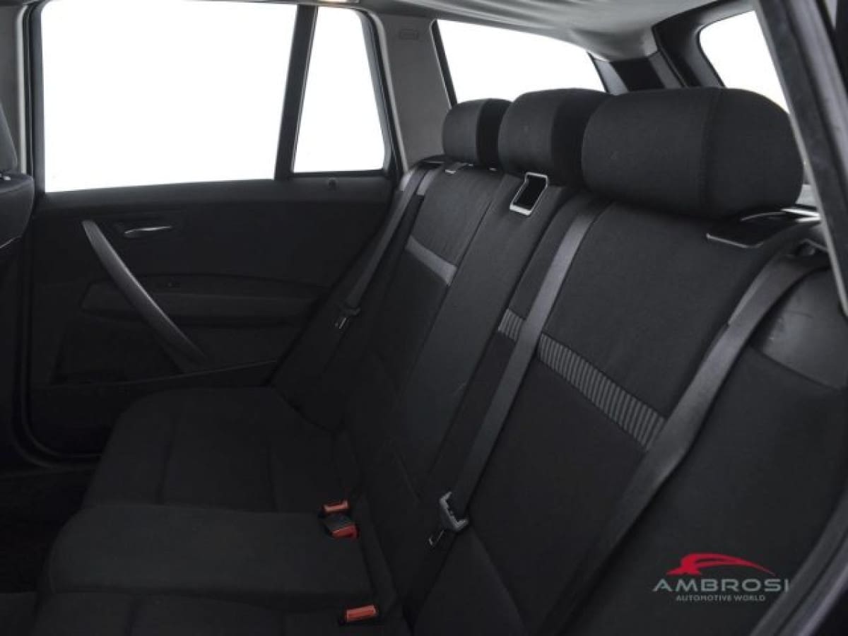 BMW X3            (E83) 15