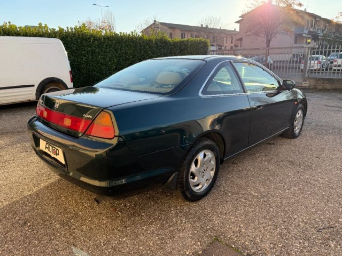 HONDA Accord 6ª serie 9