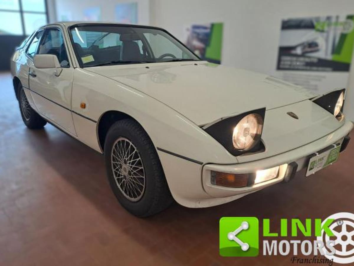 PORSCHE 924/944 109768418