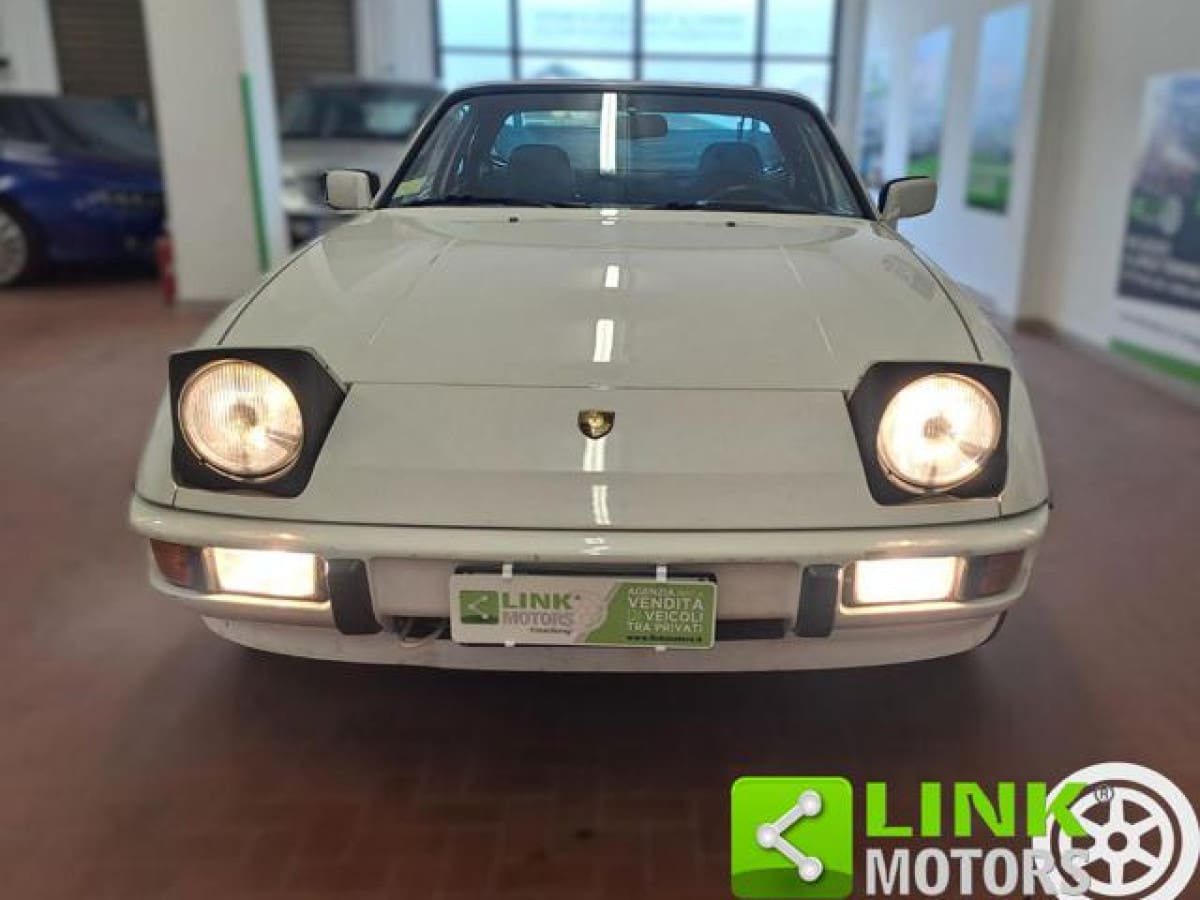 PORSCHE 924/944 6