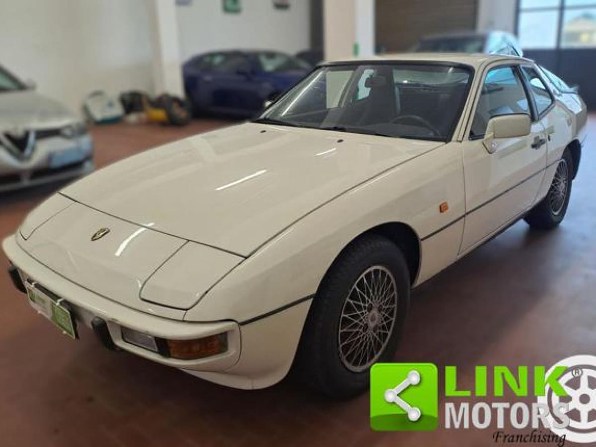 PORSCHE 924/944 10
