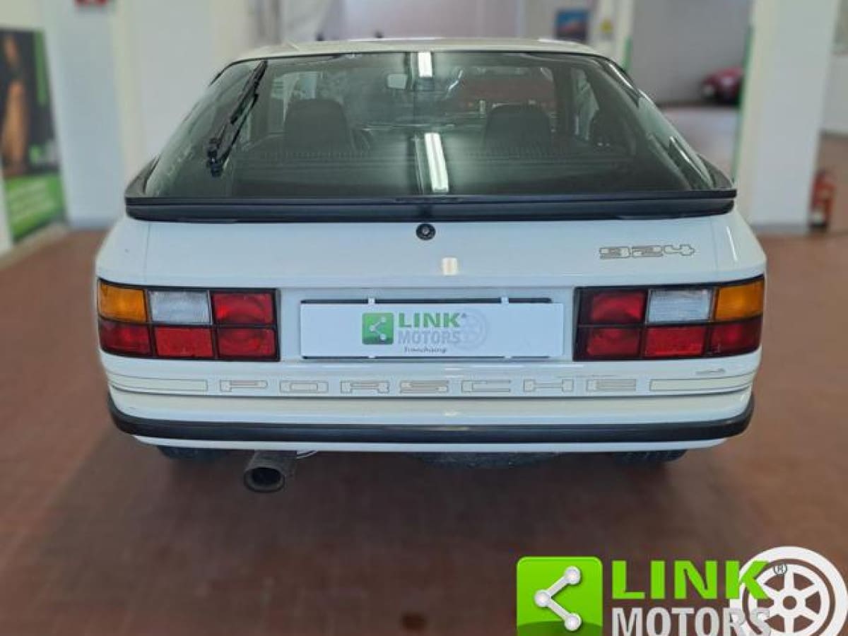 PORSCHE 924/944 13