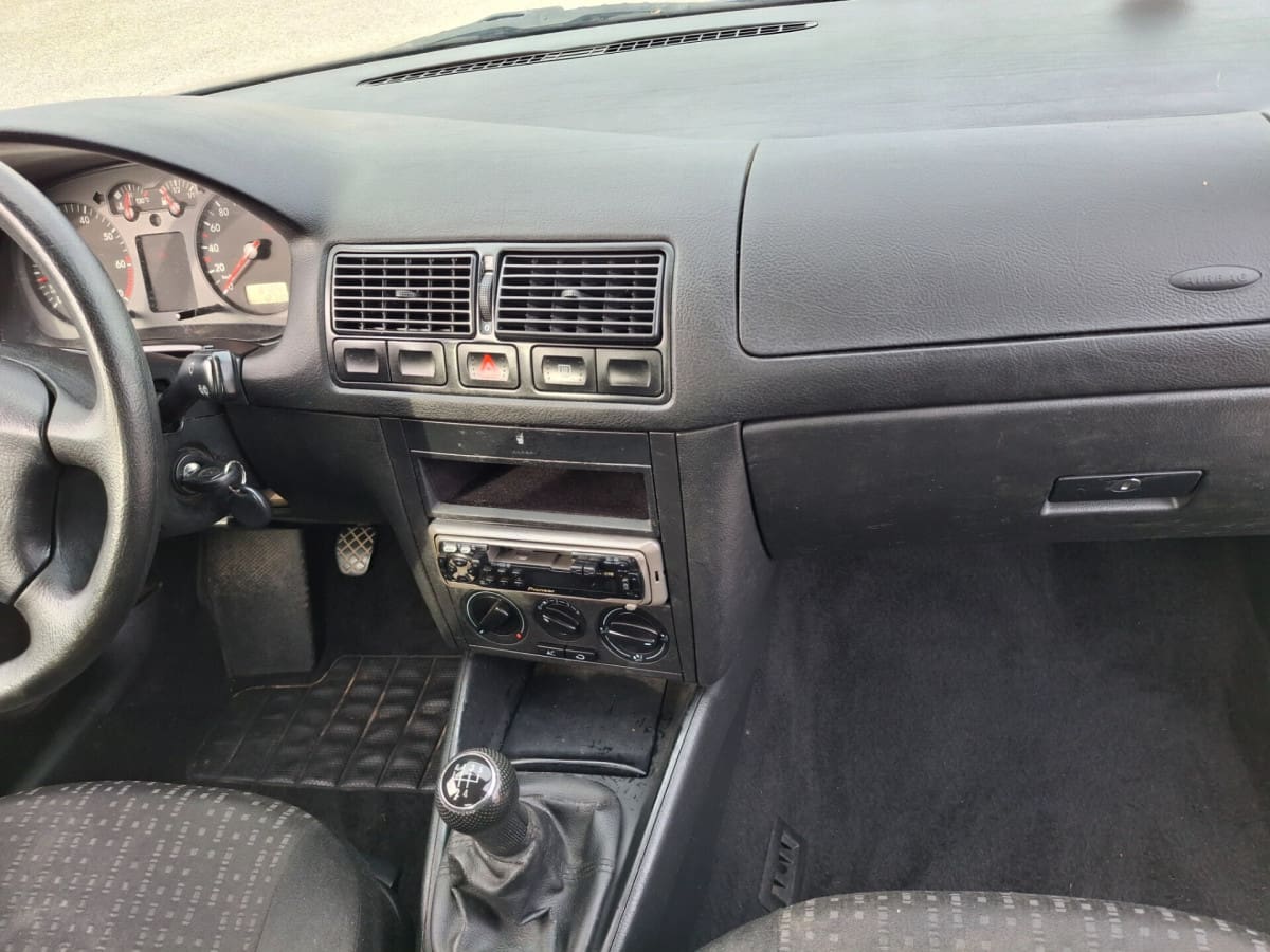 VOLKSWAGEN Golf 4ª serie 4