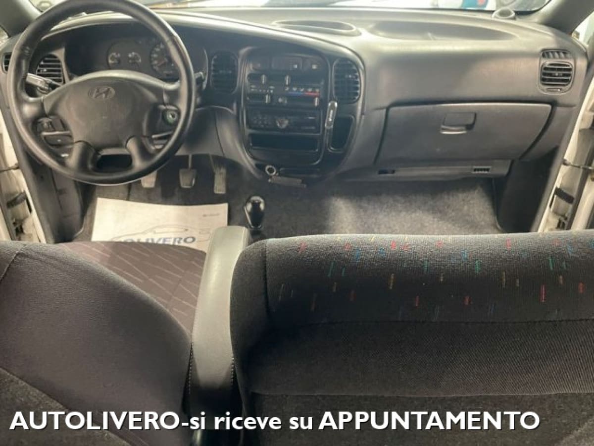 HYUNDAI H-1 12