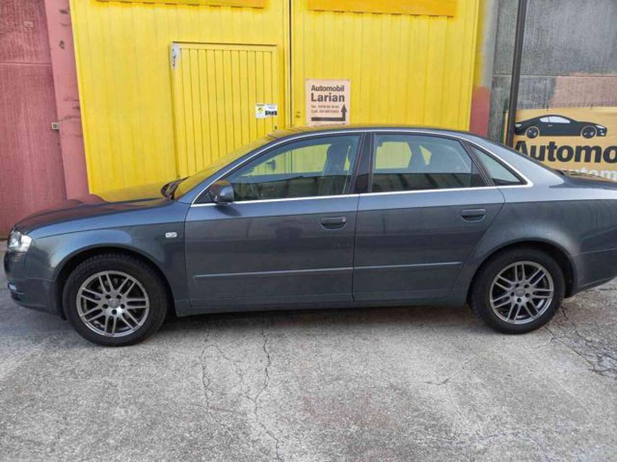 AUDI A4 1ª serie 10