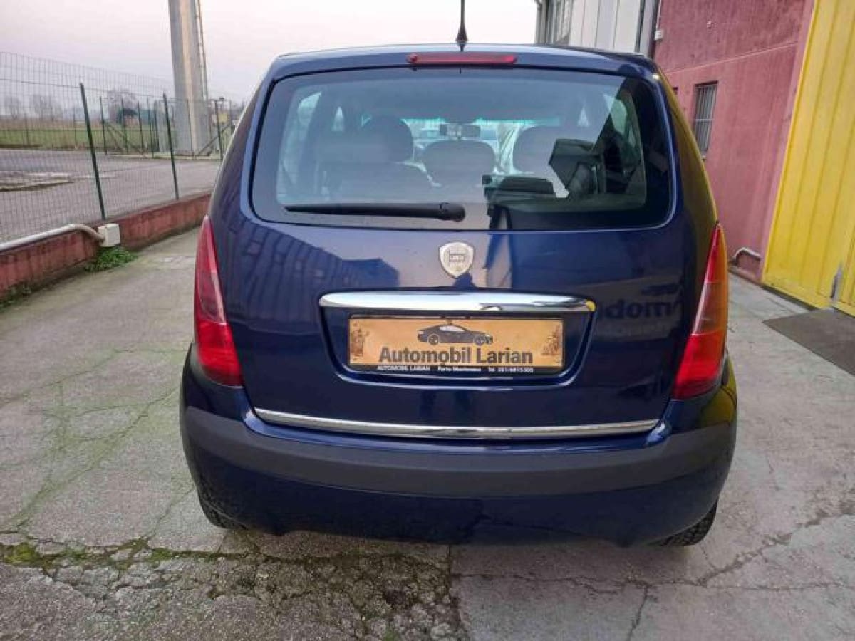 LANCIA Musa 12
