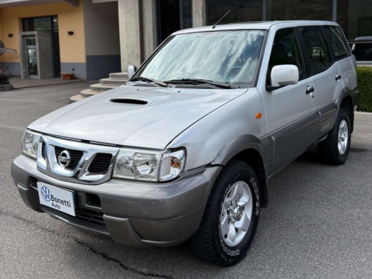 NISSAN Terrano I 8