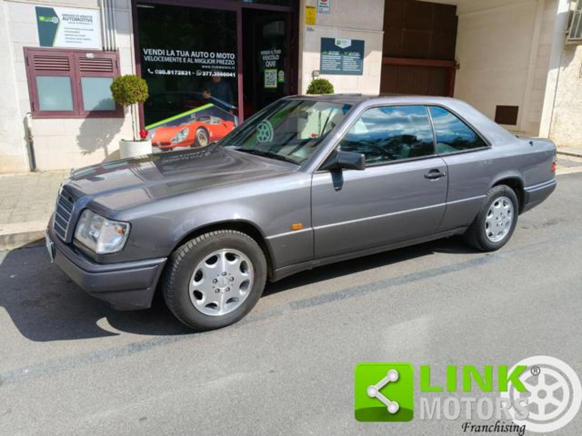MERCEDES Serie 200-320(C124) 109778206