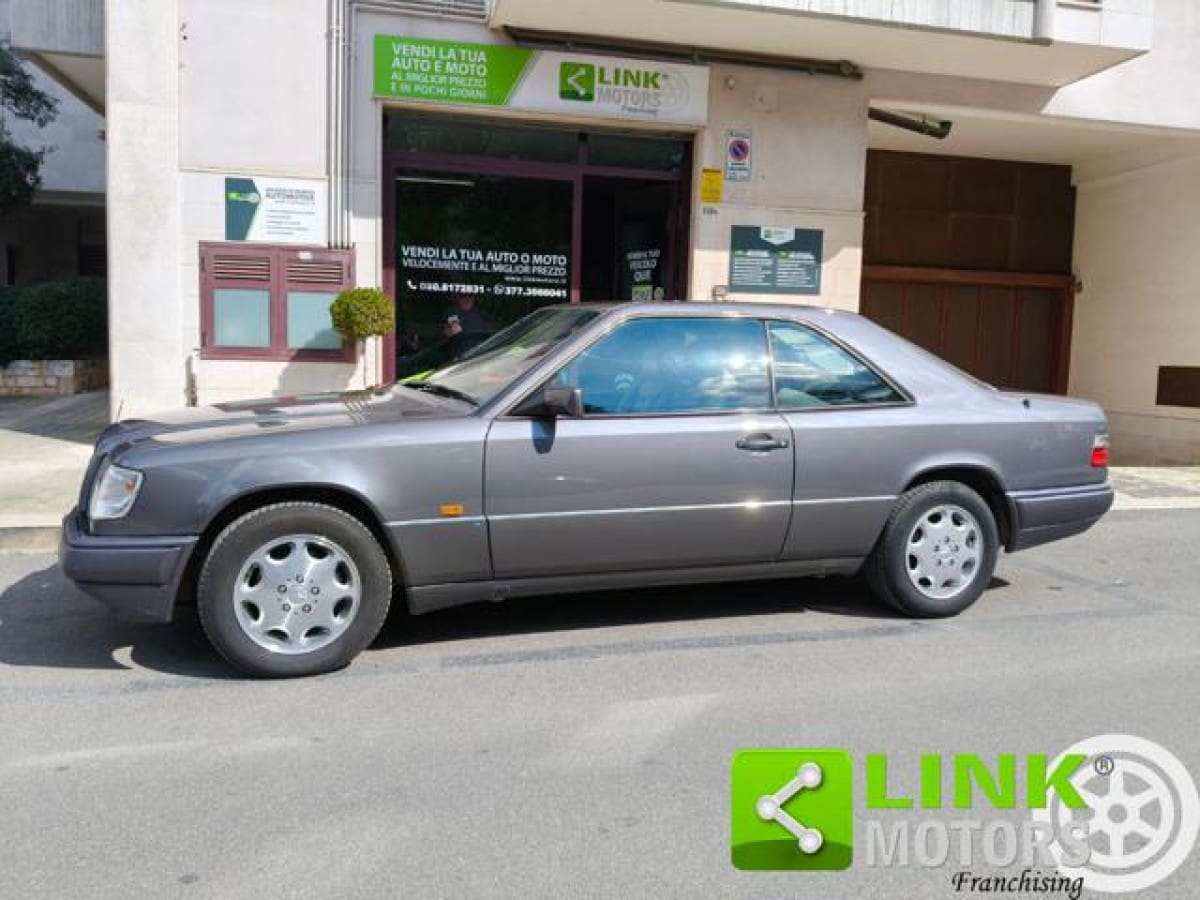 MERCEDES Serie 200-320(C124) 5