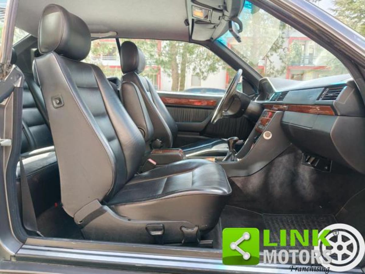 MERCEDES Serie 200-320(C124) 10