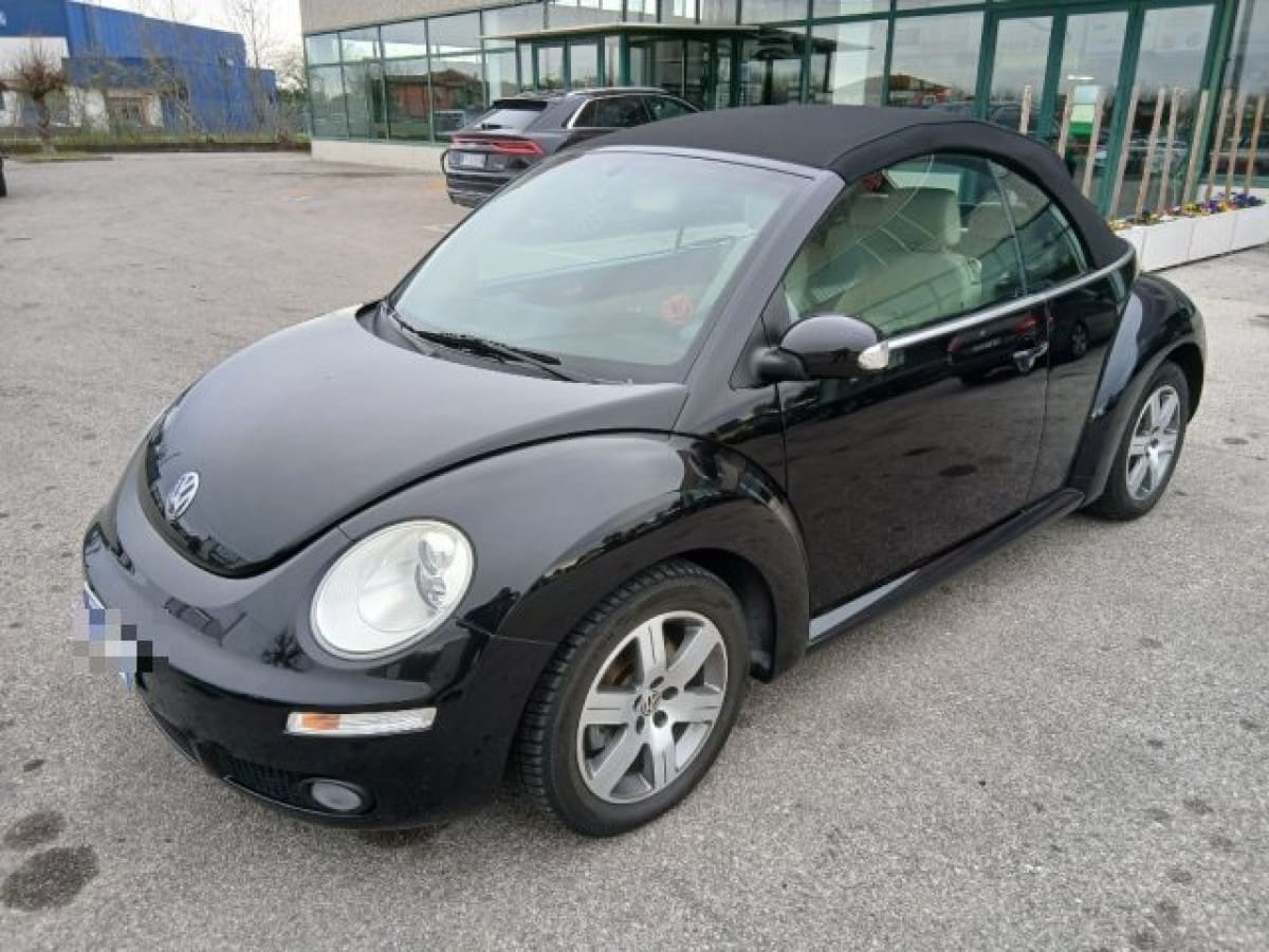VOLKSWAGEN New Beetle 109778340