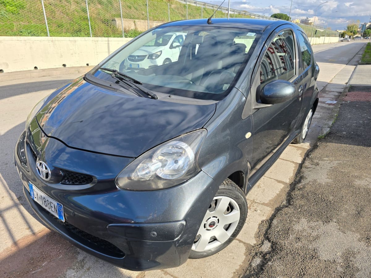 TOYOTA Aygo 1ª serie 4