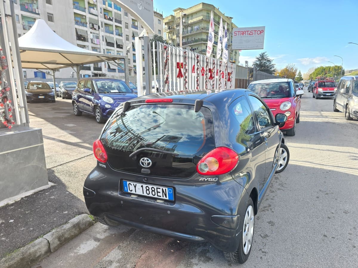 TOYOTA Aygo 1ª serie 5
