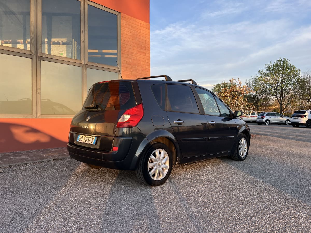 RENAULT Scénic 2ª serie 4
