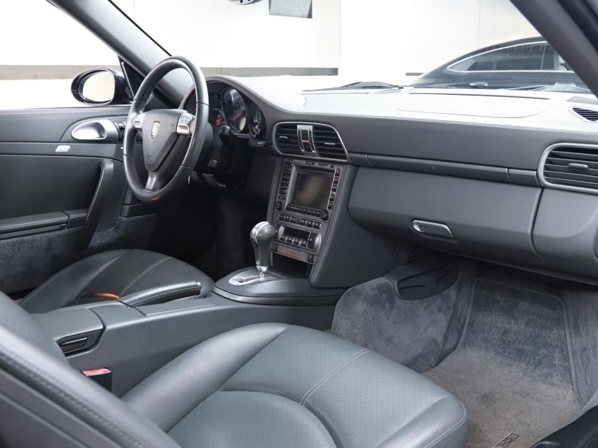 PORSCHE 911           (997) 4