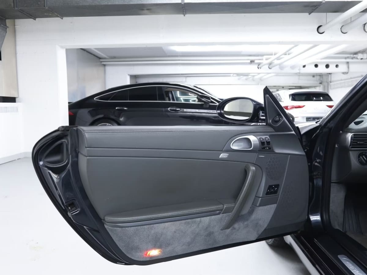 PORSCHE 911           (997) 15