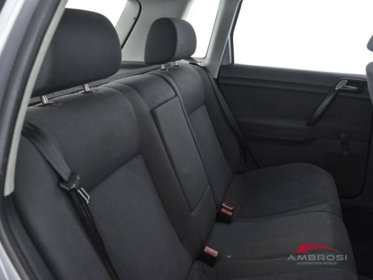 VOLKSWAGEN Polo 3ª serie 2