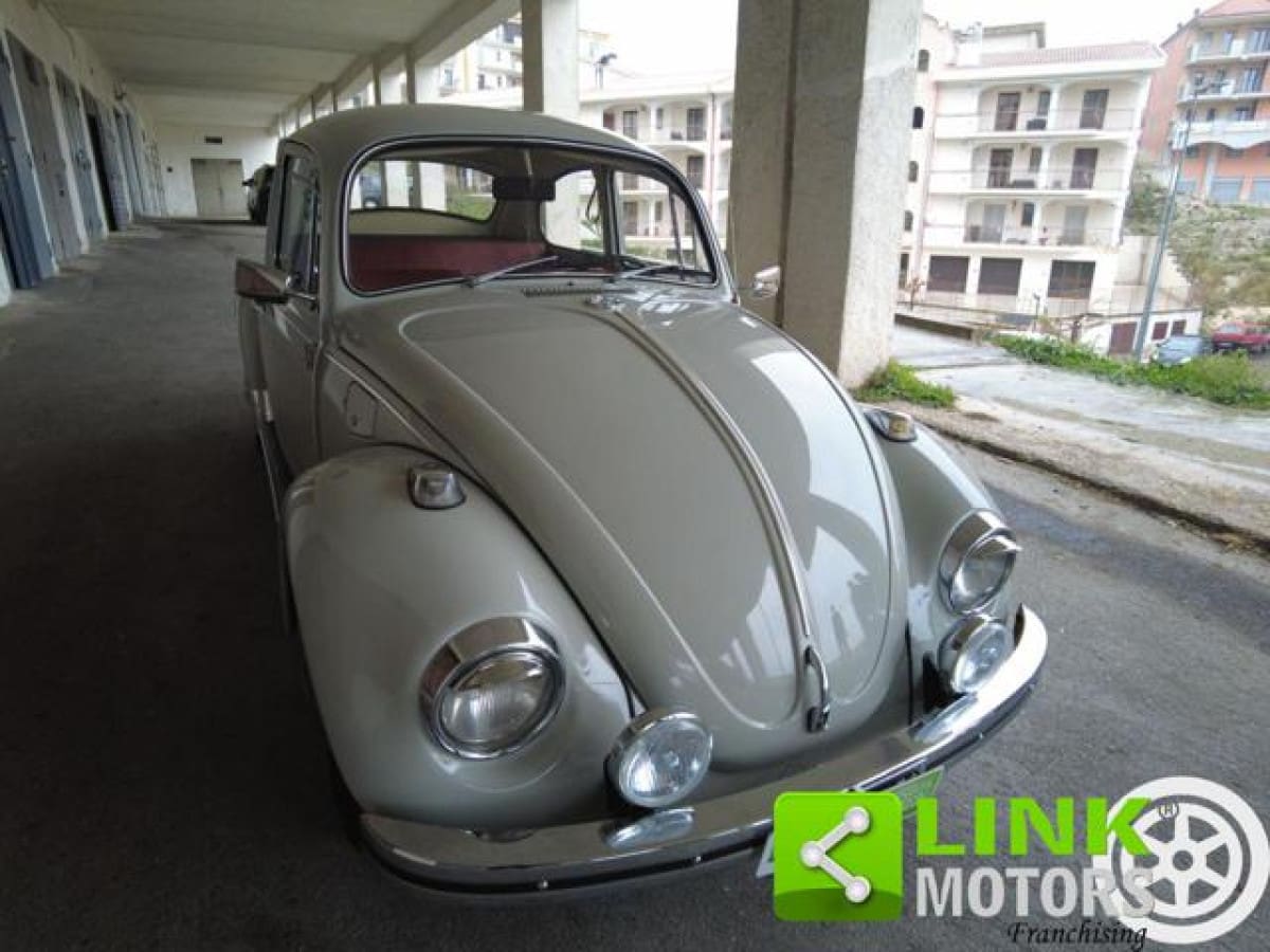 VOLKSWAGEN Maggiolino 4