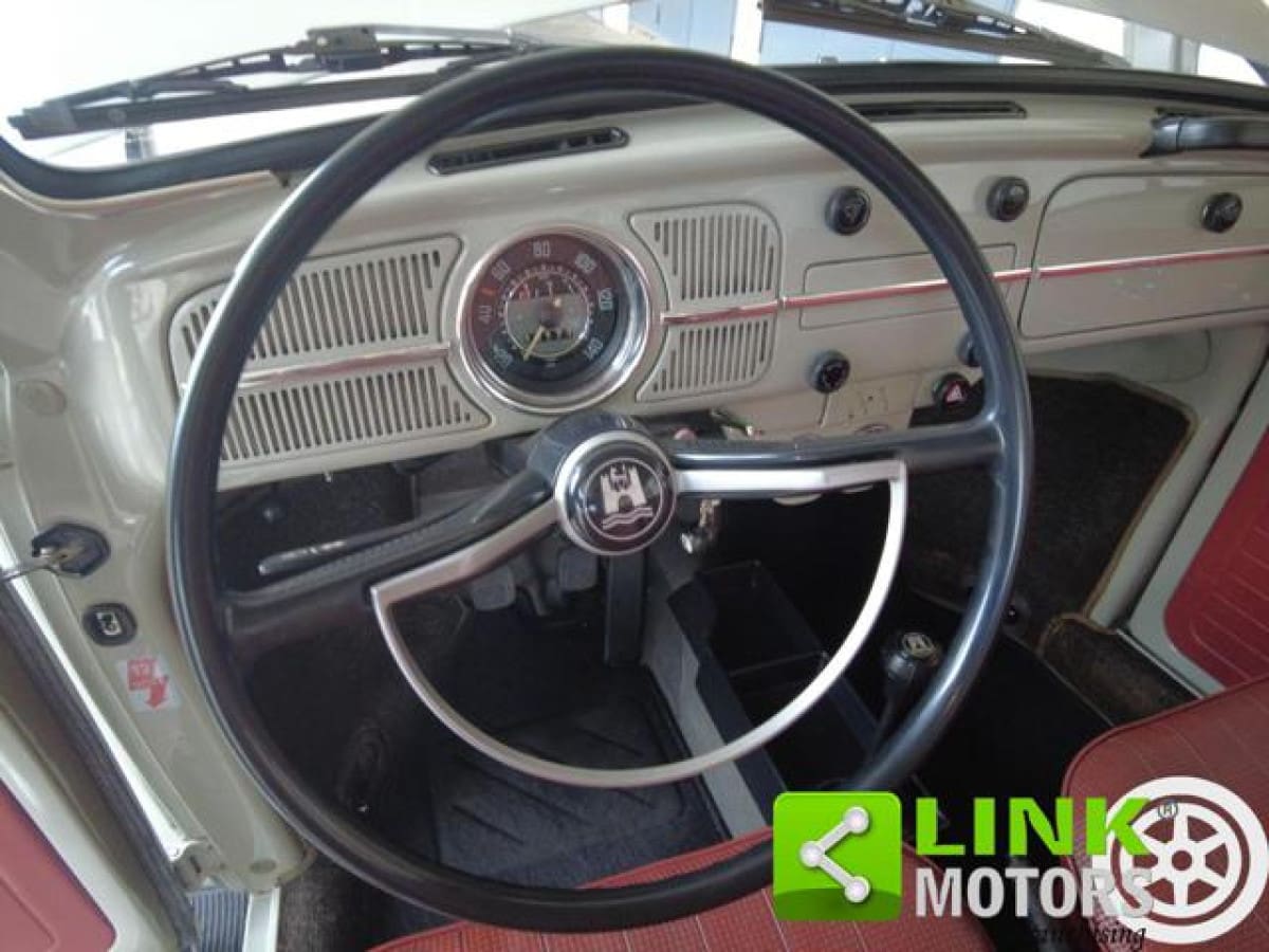 VOLKSWAGEN Maggiolino 8