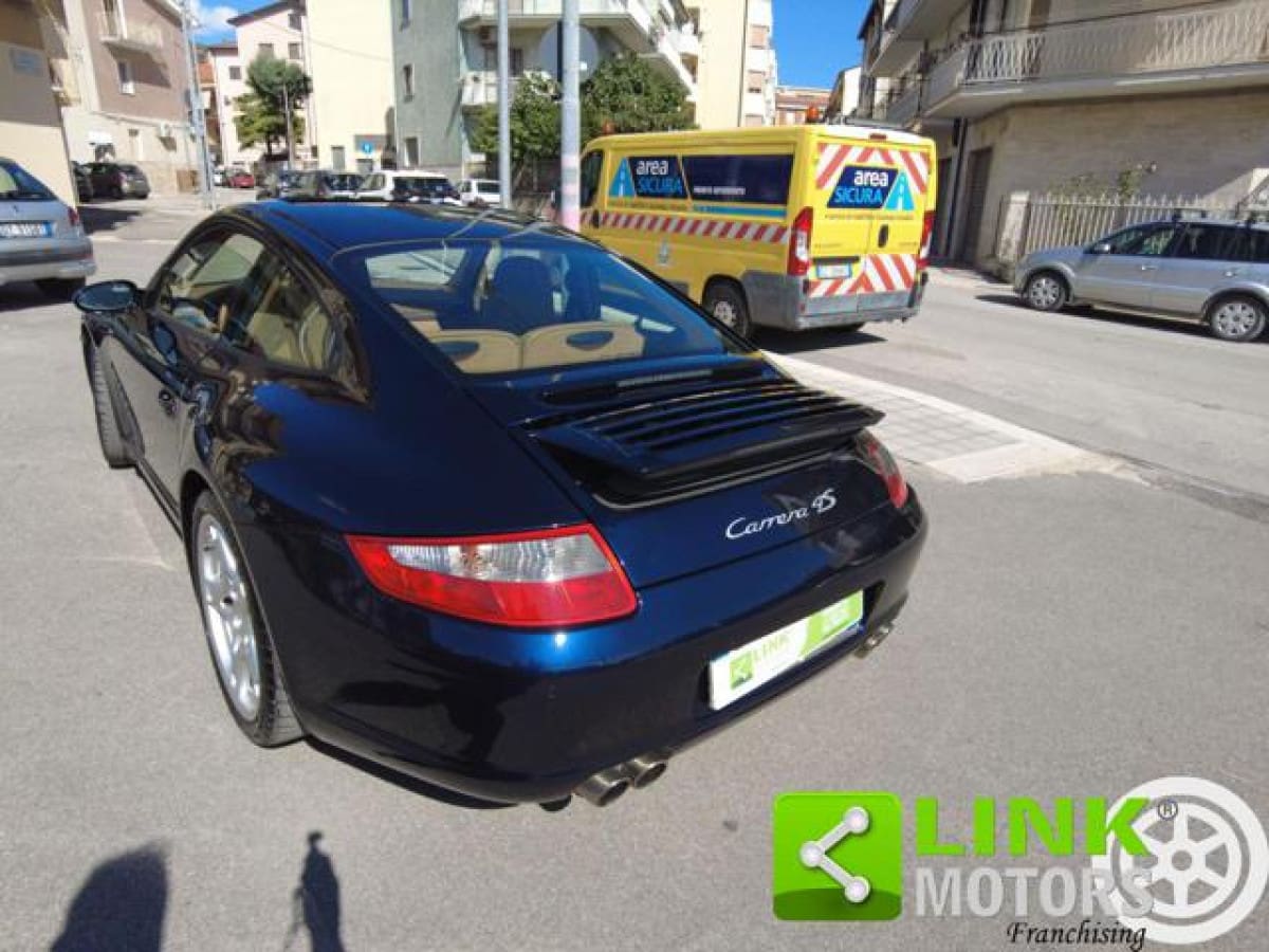 PORSCHE 911           (997) 10