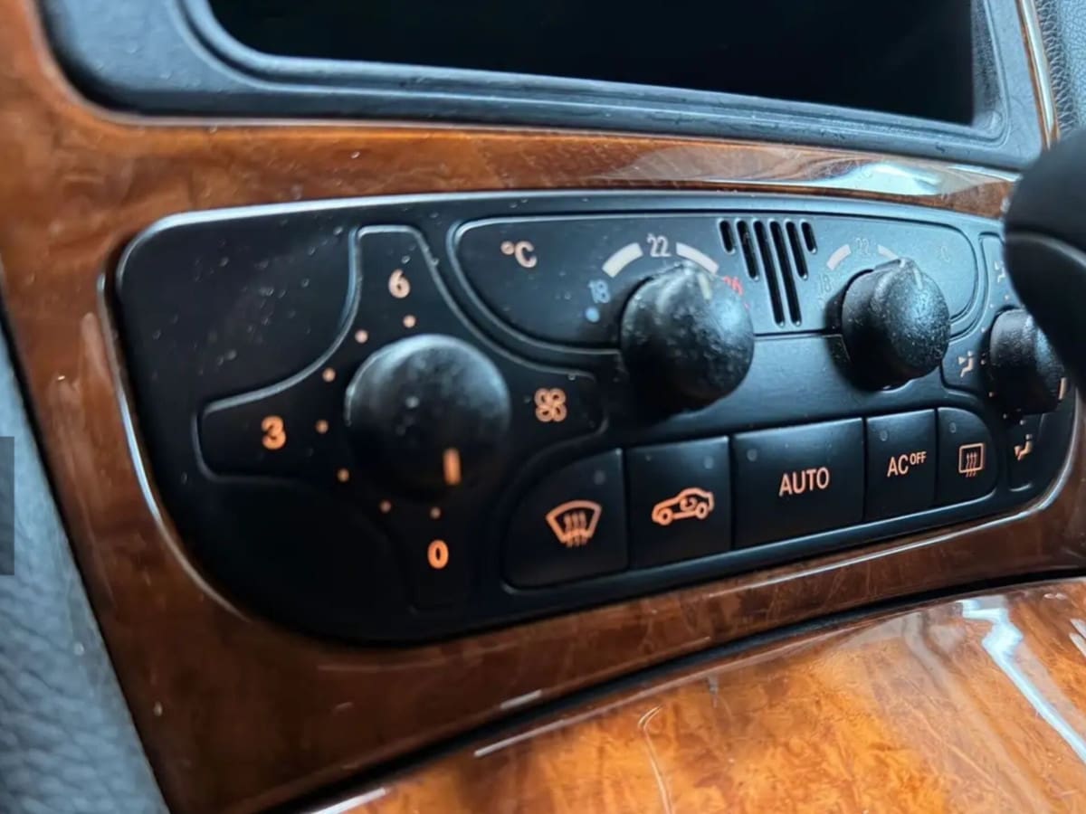 MERCEDES Classe CLK (C/A209) 3