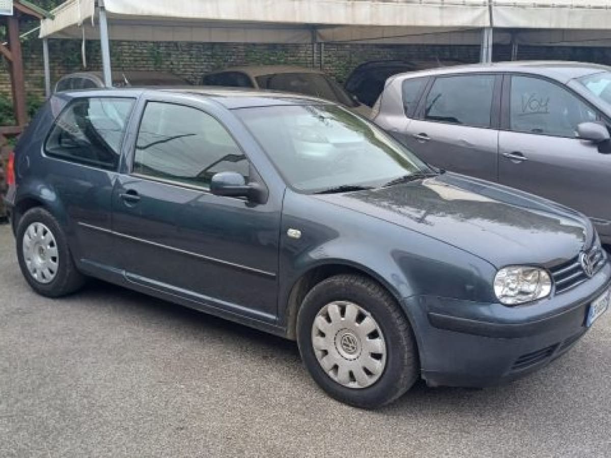 VOLKSWAGEN Golf 4ª serie 2