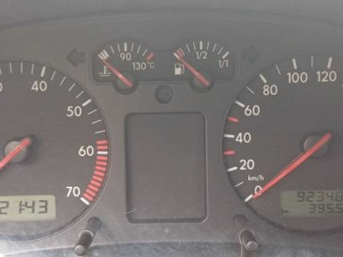 VOLKSWAGEN Golf 4ª serie 3