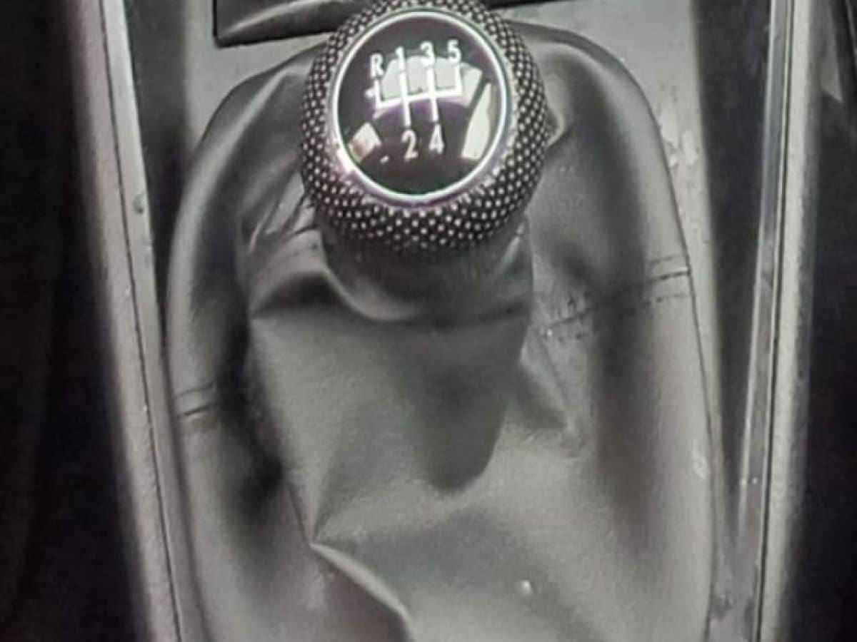 VOLKSWAGEN Golf 4ª serie 5