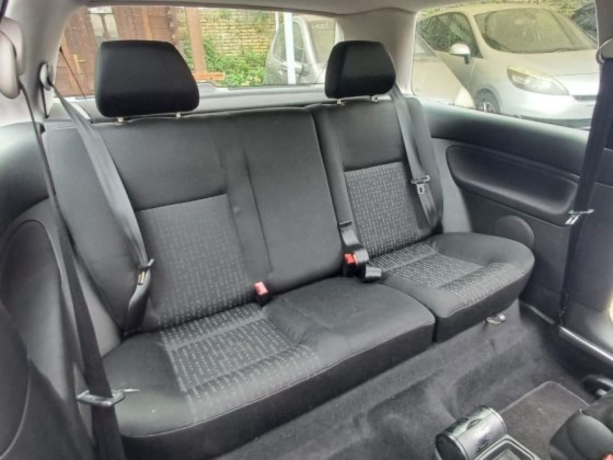 VOLKSWAGEN Golf 4ª serie 14